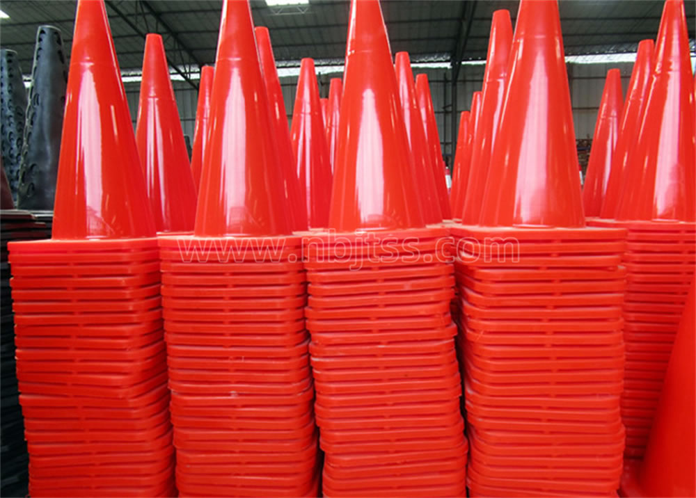 PVC路锥 70cm红色塑料路锥 反光锥桶 雪糕筒 圆锥 路障锥