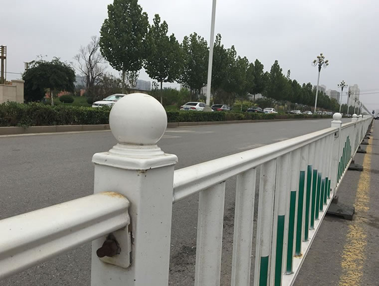 立柱盖帽镀锌球型帽护栏盖帽114
