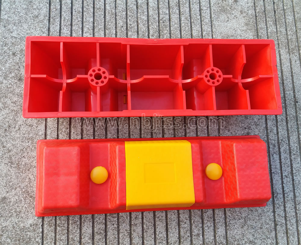 红黄塑料车轮挡车器(定位器)阻车止退器倒车垫停车库