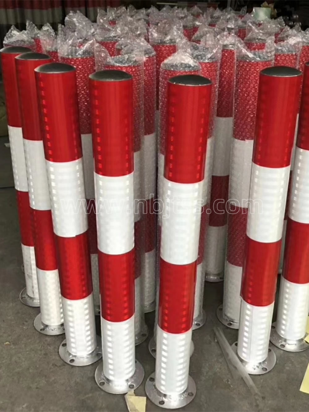 钢管警示柱红白反光膜75公分高直径89带法兰道口隔离柱